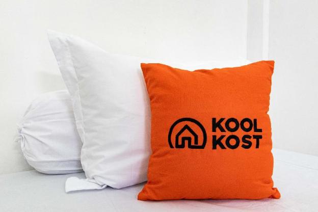 koolkost syariah near tunjungan plaza 2