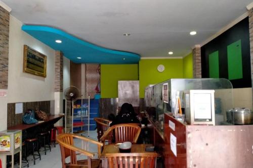 koolkost syariah near tunjungan plaza 2