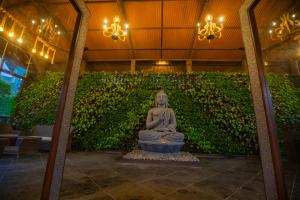 encore a boutique resort