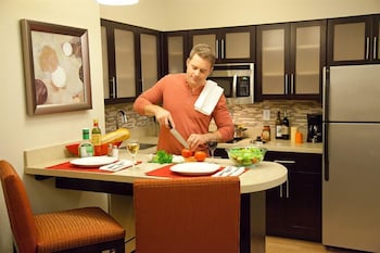 Staybridge Suites Bismarck By Ihg,North Dakota>>Bismarck,3 star