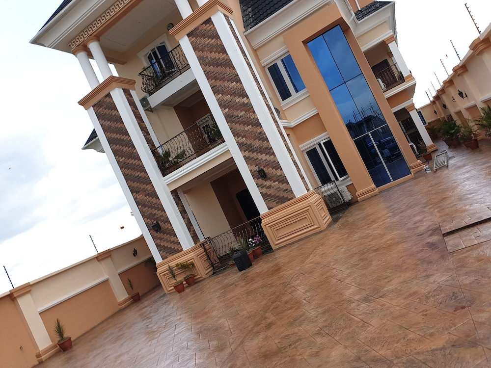 mexiloyd luxury rooms and suites