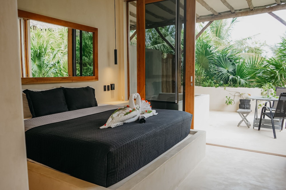 deluxe apartments holbox