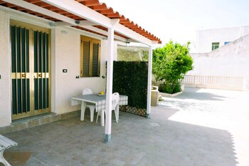 case arcobaleno marzamemi