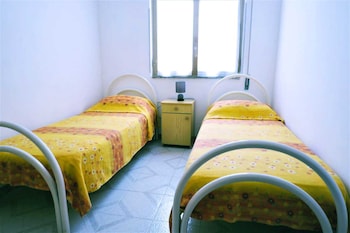 case arcobaleno marzamemi