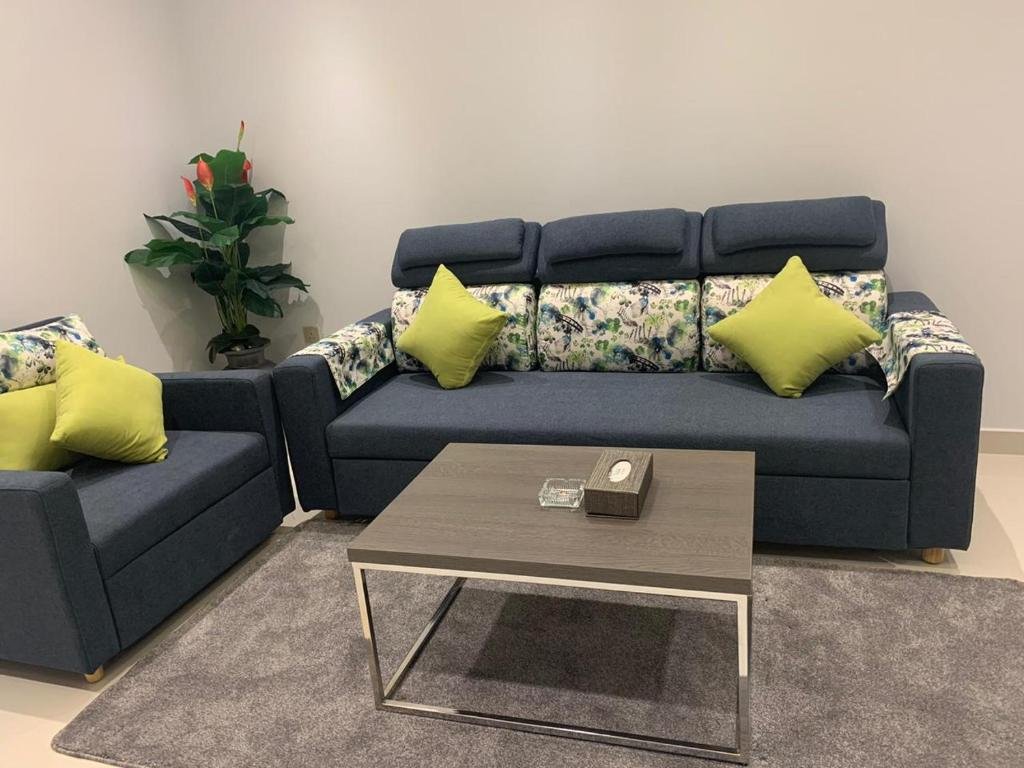 holiday plus hotel suites