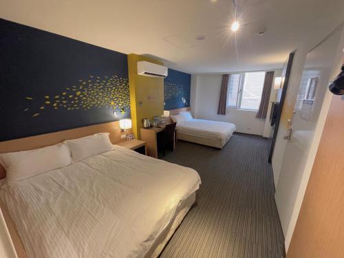 breeze and waves a seaside inn