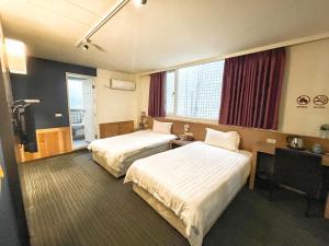 breeze and waves a seaside inn