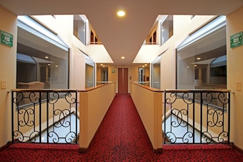 hotel windsor house inn by geh suites