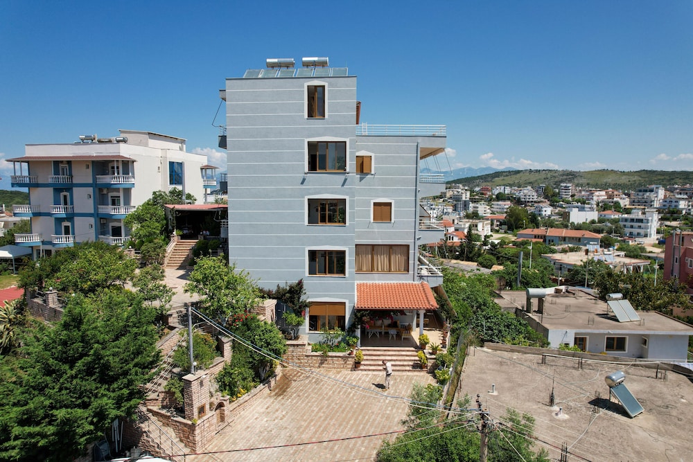 hotel milo