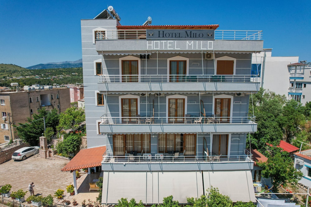 hotel milo