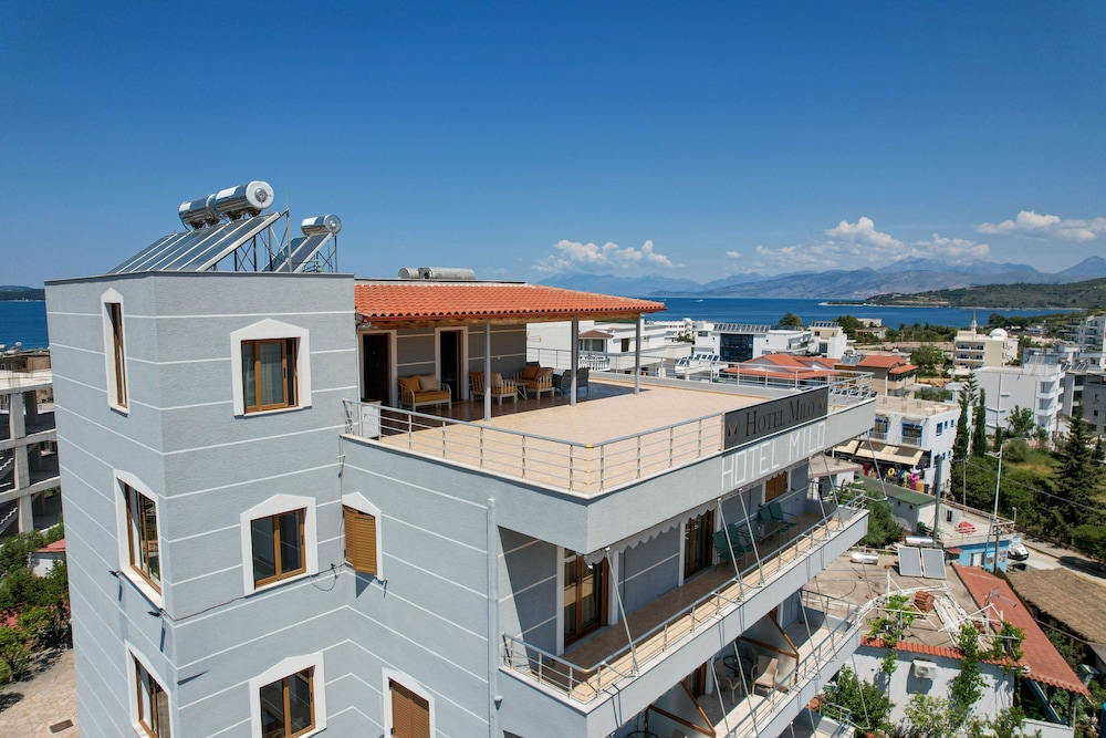 hotel milo