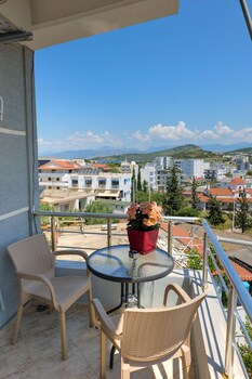 hotel milo