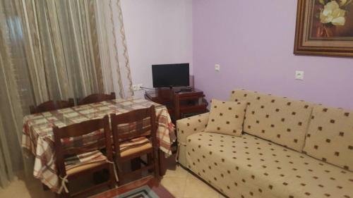 Hotel Milo,,2.5 star