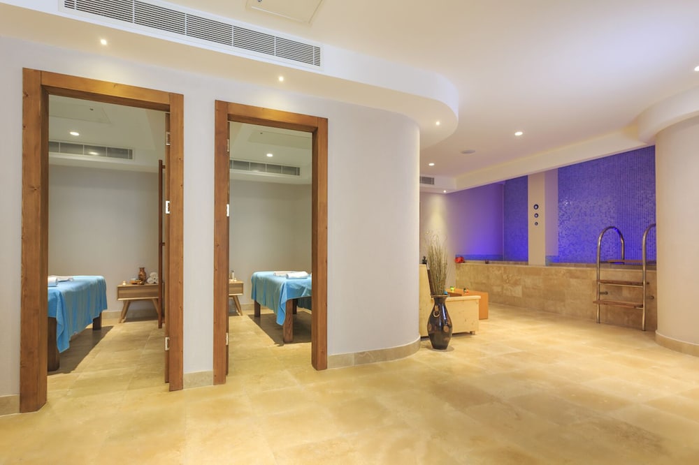 ecclesia hotel adults only