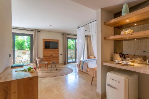 ecclesia hotel adults only