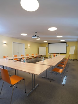 ochsen lodge by ochsen lenzburg