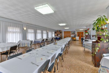 Hostal Rio Ara Bellosta,Near Torre Costa De Fiscal,2 star