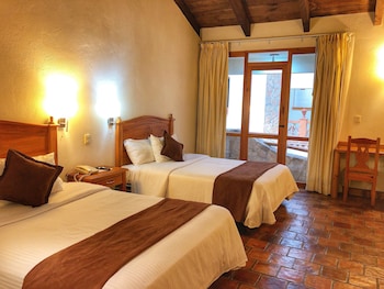 plaza magnolias suites