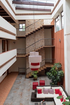 plaza magnolias suites