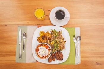 plaza magnolias suites