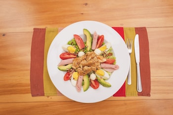 plaza magnolias suites