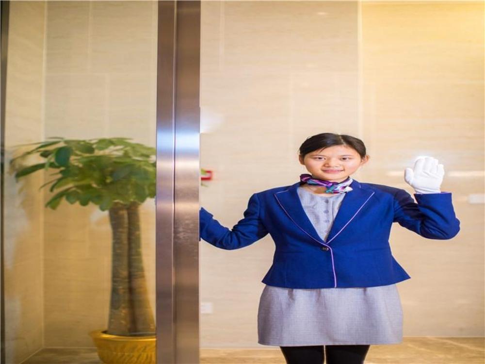 lavande hotel nanchang west railway station square branch