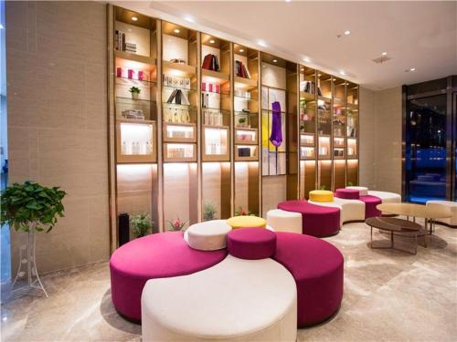 lavande hotel nanchang west railway station square branch