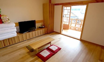hwangnamkwan hanok guesthouse