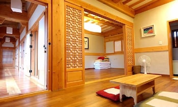 hwangnamkwan hanok guesthouse
