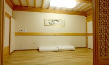 hwangnamkwan hanok guesthouse