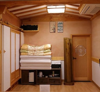 hwangnamkwan hanok guesthouse