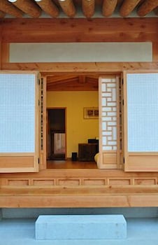 hwangnamkwan hanok guesthouse