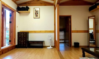 hwangnamkwan hanok guesthouse