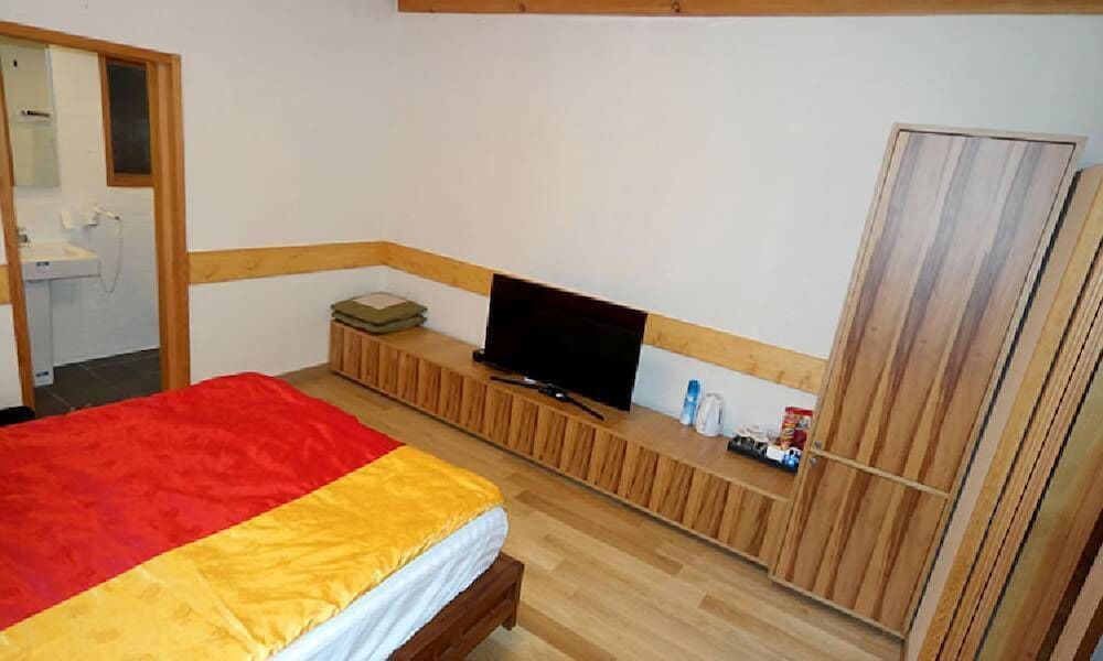 hwangnamkwan hanok guesthouse