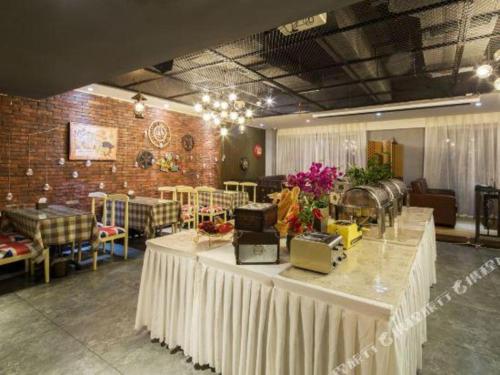 james joyce coffetel chengdu jianshe road dongjiao jiyi square