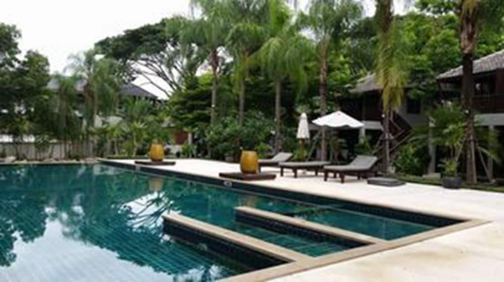the quarter hotel