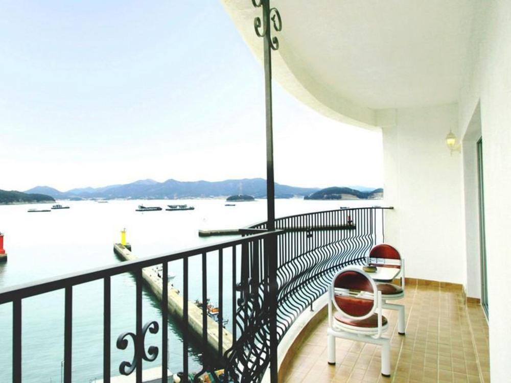 palm beach resort