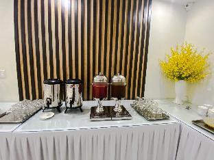 hoa ban trang hotel