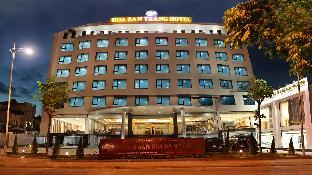 hoa ban trang hotel