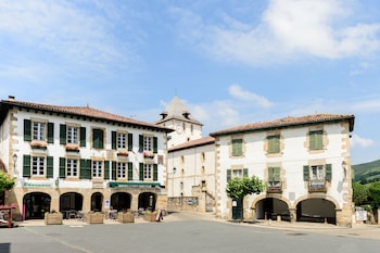 hotel arraya