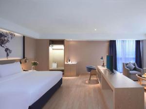 kyriad marvelous hotel suzhou wujiang peoples square