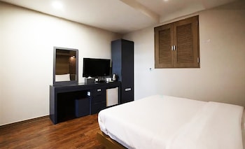 incheon airport hotel june