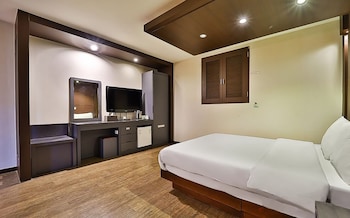 incheon airport hotel june