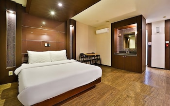 incheon airport hotel june