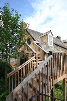 century suites hotel