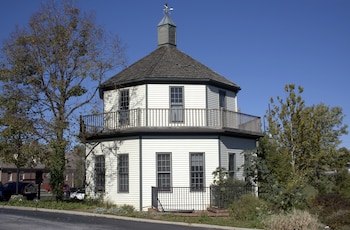 century suites hotel