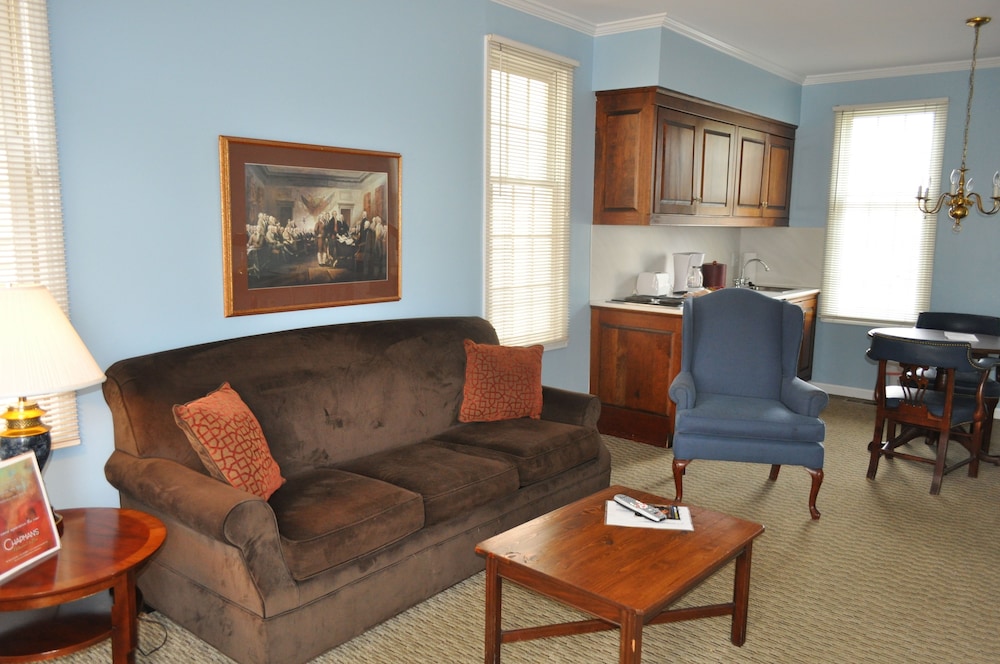 century suites hotel