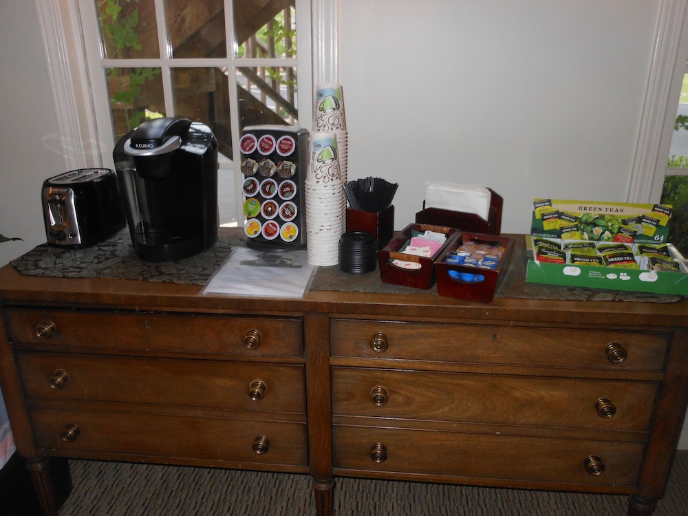 century suites hotel