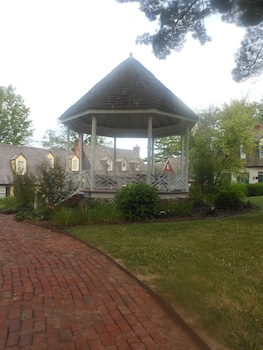 century suites hotel