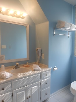 century suites hotel